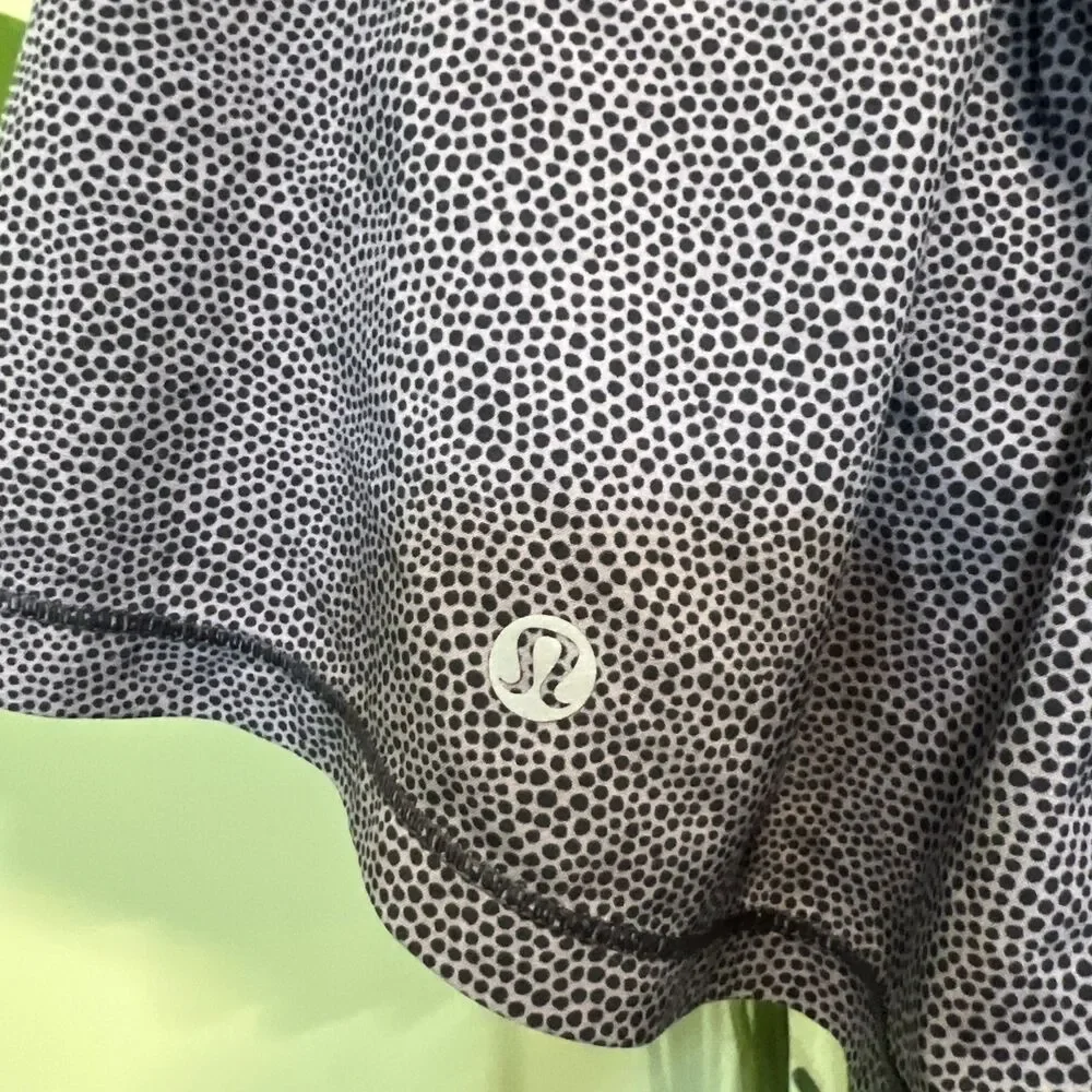 Lululemon  Circuit Breaker Skirt II Luminesce Splatter White Black Print Size 6
